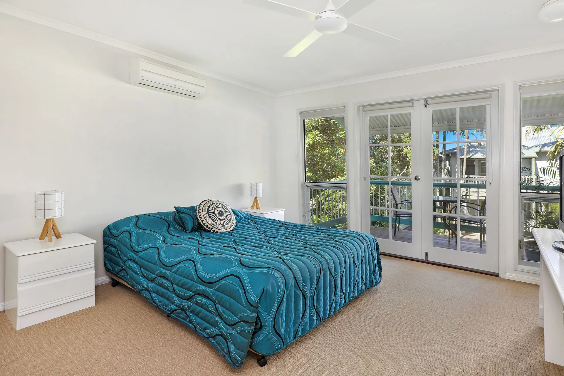 Queen Bedroom